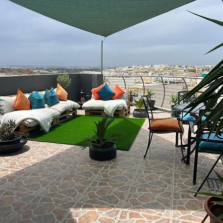Trendy Seaside Escape 2 Bedroom Penthouse Marsaskala Exterior photo