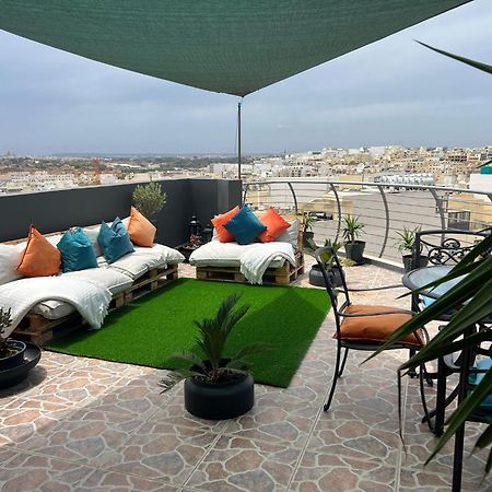 Trendy Seaside Escape 2 Bedroom Penthouse Marsaskala Exterior photo
