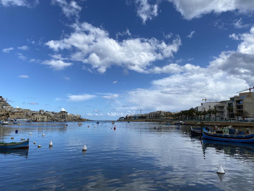 Trendy Seaside Escape 2 Bedroom Penthouse Marsaskala Exterior photo