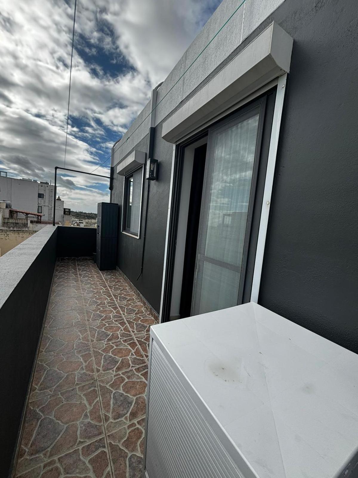 Trendy Seaside Escape 2 Bedroom Penthouse Marsaskala Exterior photo